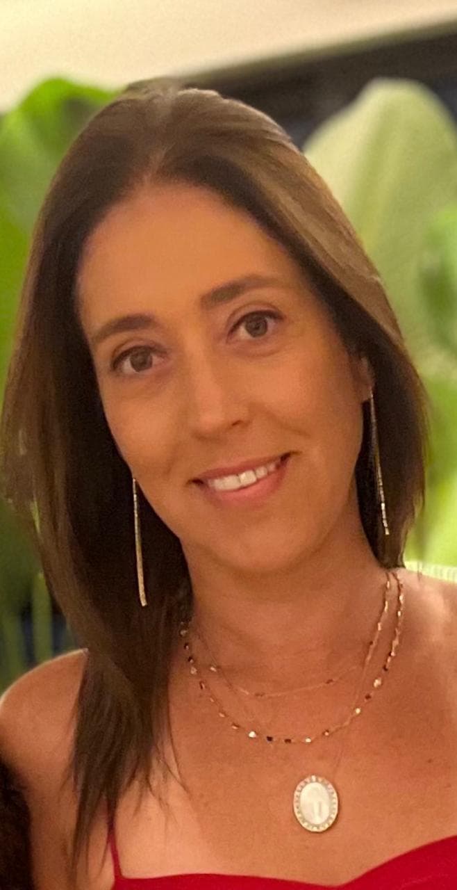 Dra. Adriana Pastore